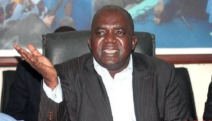 Oumar Sarr analyse la gouvernance de Diomaye et Sonko Portrait d'Oumar Sarr, ancien ministre et acteur politique