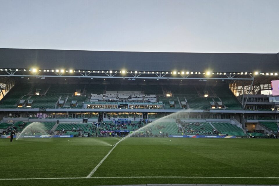 Vue du stade Geoffroy-Guichard à Saint-Étienne, lieu du match de barrage