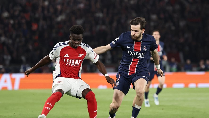 Khvicha Kvaratskhelia et Bukayo Saka, deux acteurs clés pour leurs équipes respectives
