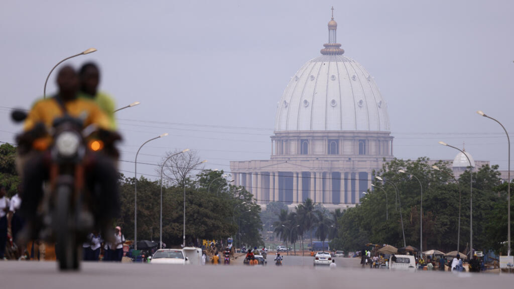 Basilique Notre-Dame de la Paix à Yamoussoukro, symbole de la capitale ivoirienne