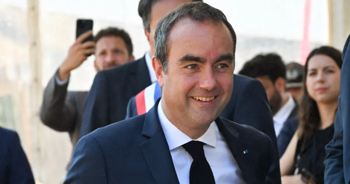 Sébastien Lecornu lors d'un déplacement officiel
