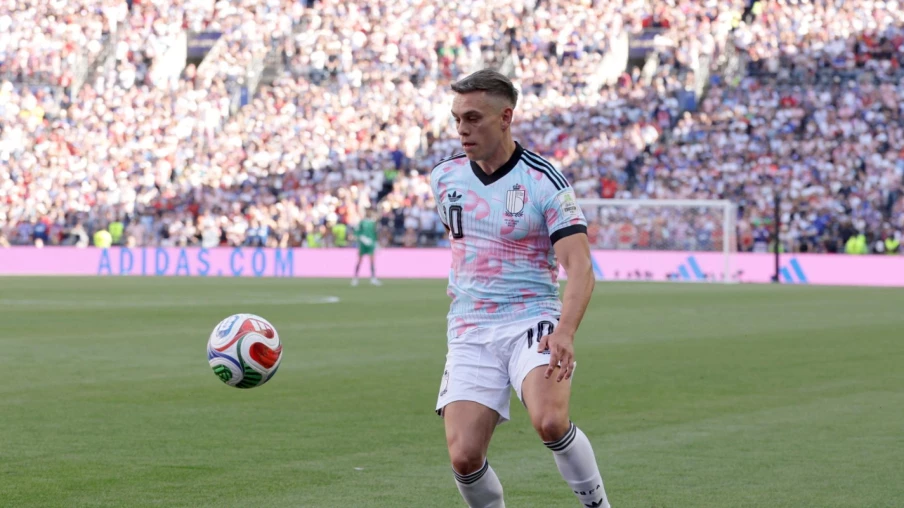 Le joueur belge Leandro Trossard en maillot de Besiktas
