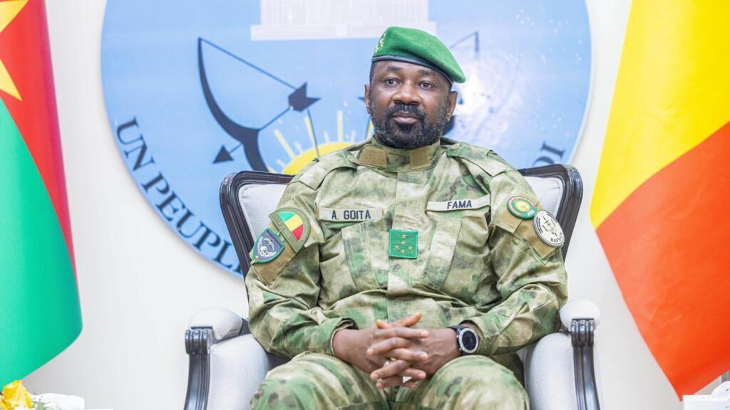 Le général Assimi Goïta, président de la transition au Mali, lors du deuxième sommet de l'Alliance des États du Sahel (AES) sur la sécurité et le développement à Bamako, le 23 décembre 2025.