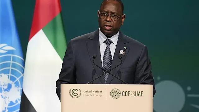 Macky Sall et Diomaye Faye en discussion lors d'un événement officiel