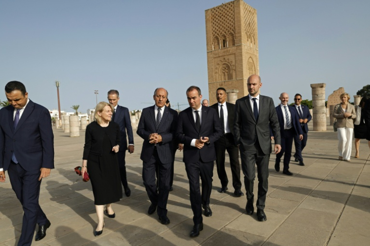 Sébastien Lecornu arrive avec sa délégation au Mausolée royal de Rabat