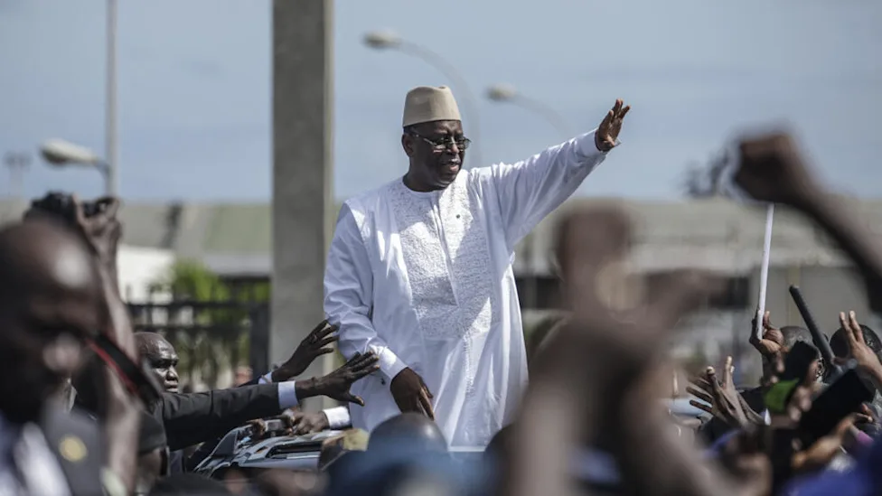 Portrait officiel de Macky Sall lors d'une cérémonie publique au Sénégal