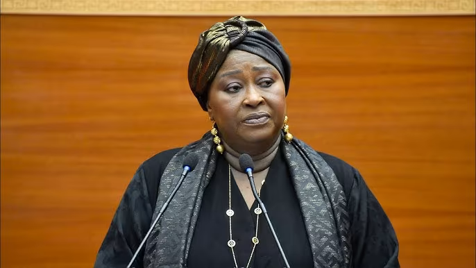 Khombole : le débat sur les propos de Maïmouna Dièye envers Ousmane Sonko Khombole : le débat sur les propos de Maïmouna Dièye envers Ousmane Sonko