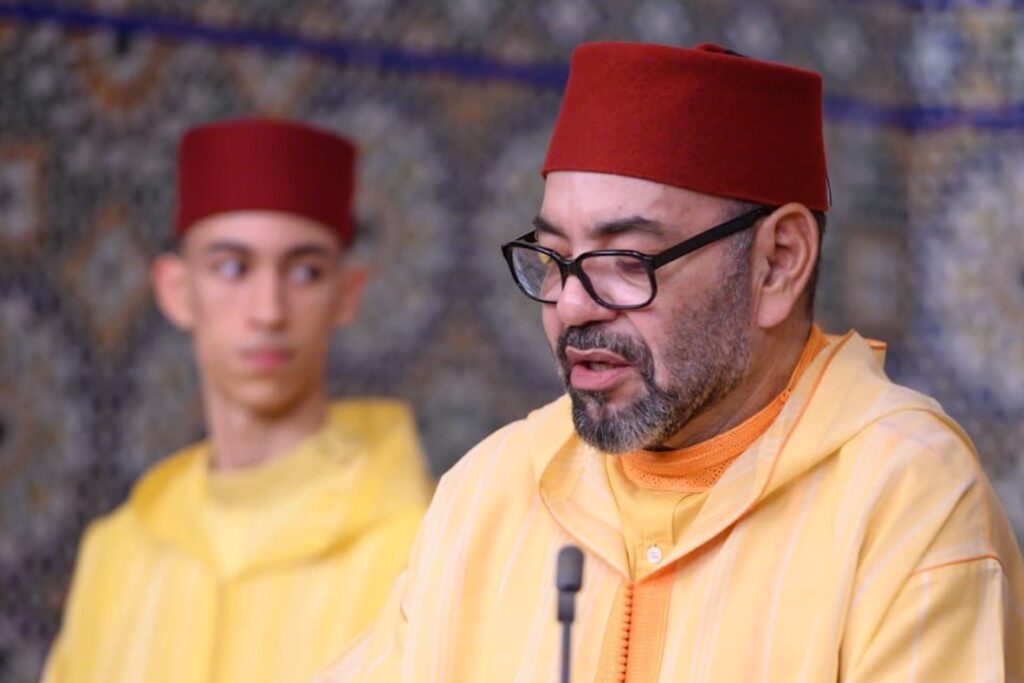Sa Majesté le Roi Mohammed VI aux côtés du Prince Moulay Hassan