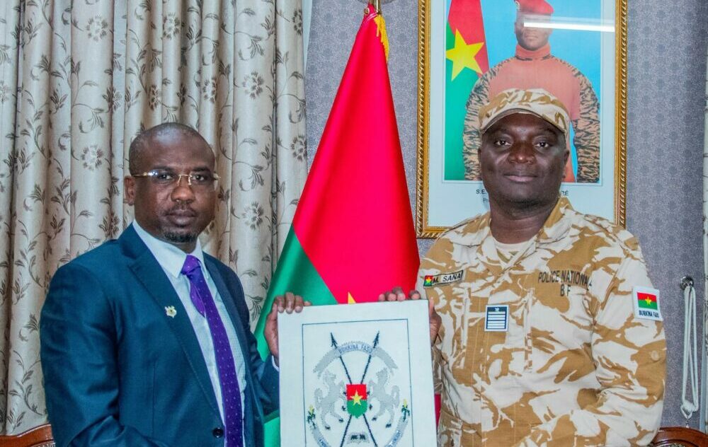 Rencontre entre responsables tchadiens et burkinabè sur la lutte antiterroriste