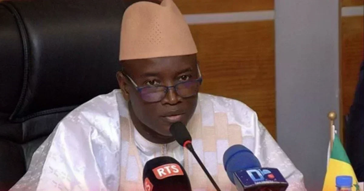 Aly Ngouille Ndiaye lors d'une intervention publique Aly Ngouille Ndiaye en conférence de presse