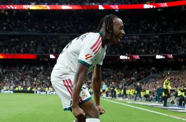 TOPSHOT-FBL-ESP-LIGA-REAL MADRID-SEVILLA